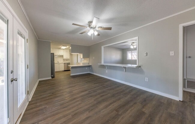 Building Photo - 67 Mohawk Dr