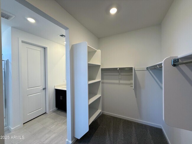 Building Photo - 4164 W Yolanda Ln