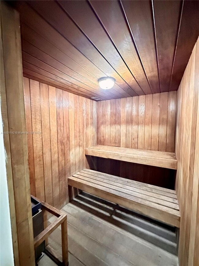 Building Photo - 6770 Indian Creek Dr