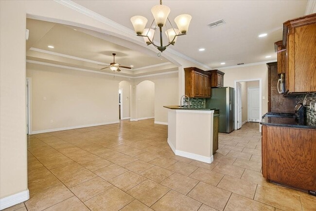 Building Photo - 6901 Anastasia Dr