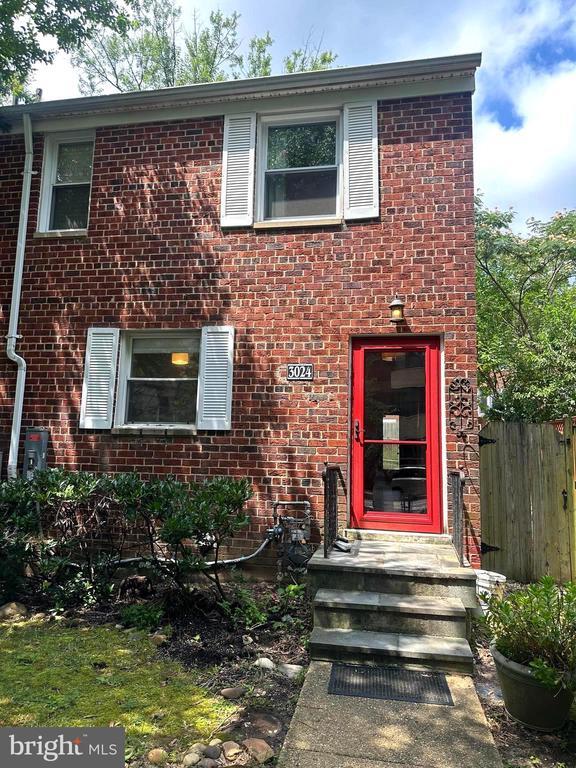 Primary Photo - 3024 Mt Vernon Ave