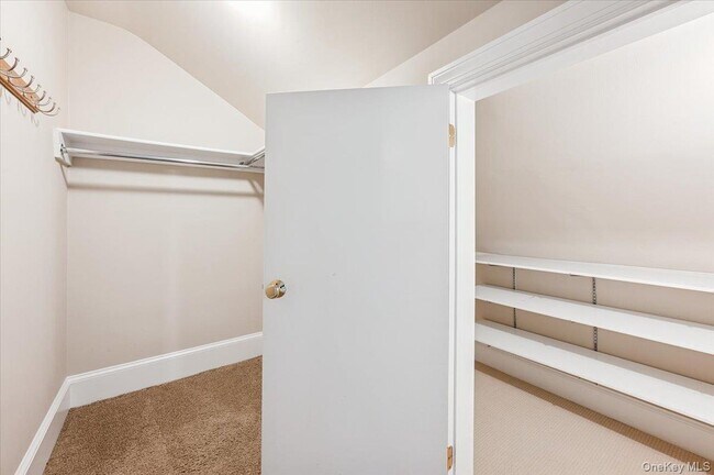 Building Photo - 10 Old Jackson Ave