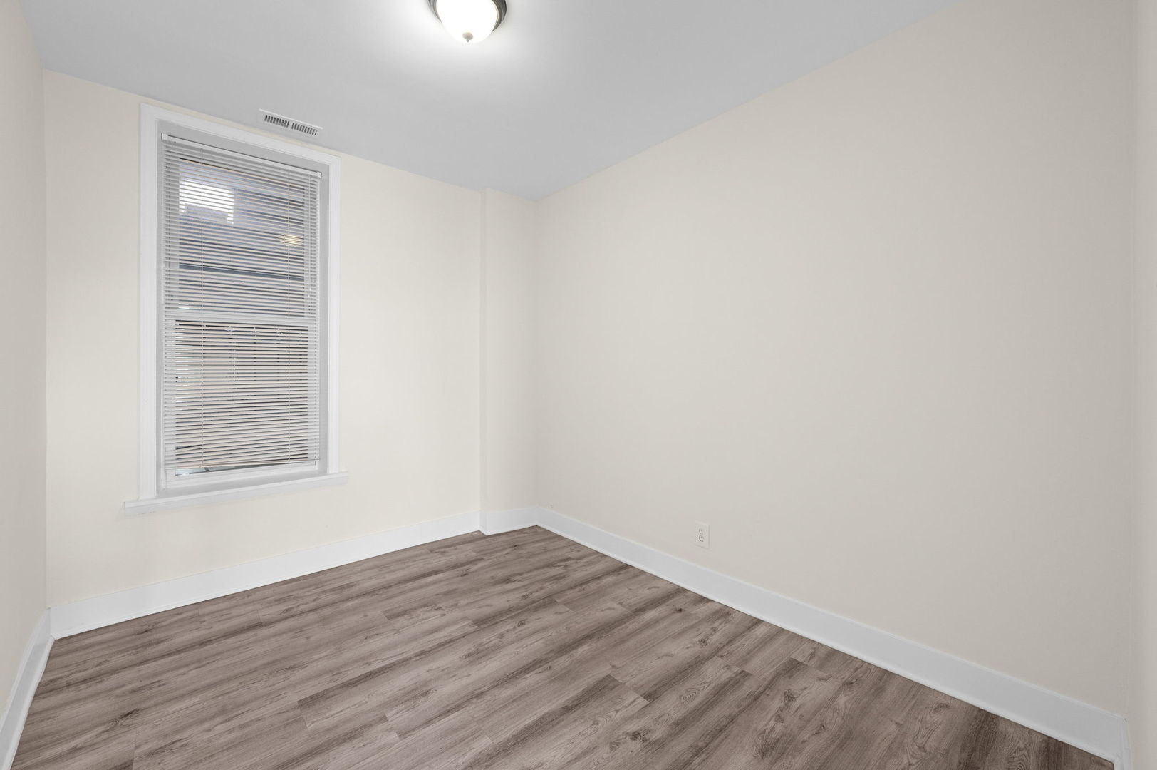 Bedroom 2 - 2756 W Monroe St