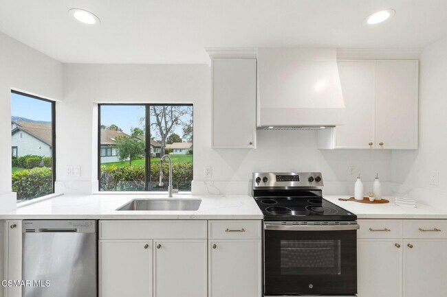 Building Photo - 41040 Village 41