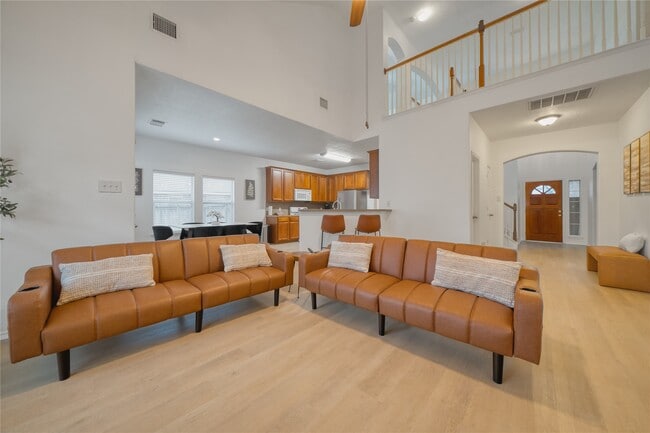 Building Photo - 9610 Beckwood Post Dr