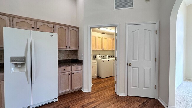Building Photo - 7468 Aprelle Dr