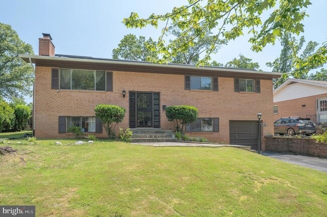 Building Photo - 6311 Barrs Ln