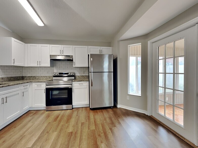 Building Photo - 430 Maple Pointe Dr