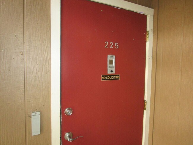 Building Photo - Location, Location, Location- Vintner Condo's