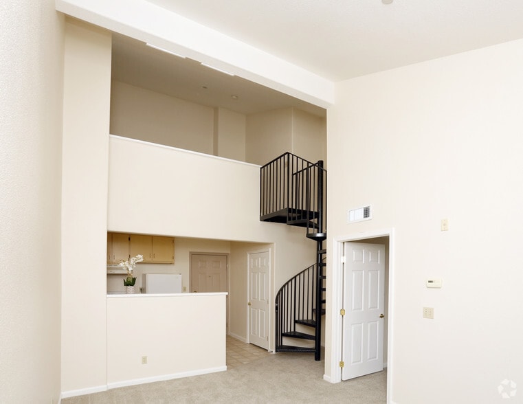 Interior Photo - Parc West