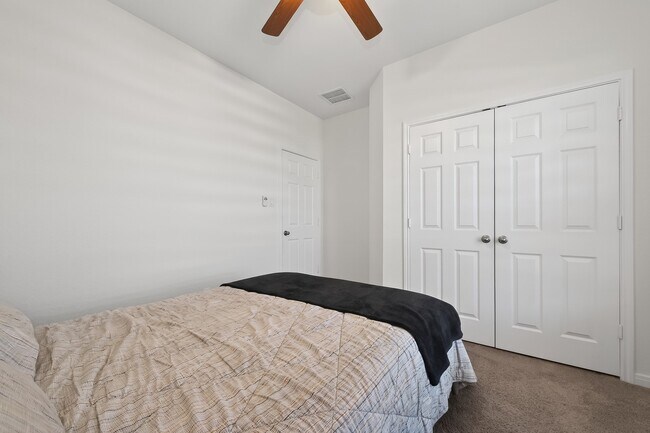 Building Photo - 5724 Texas Sage Dr