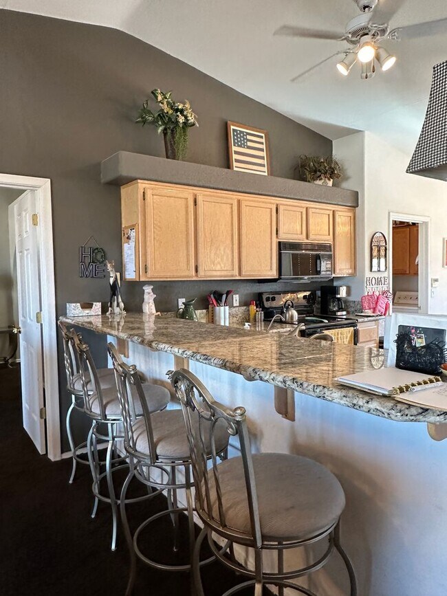 Building Photo - Available May through November 2026 Short term, Pool home, Furnished