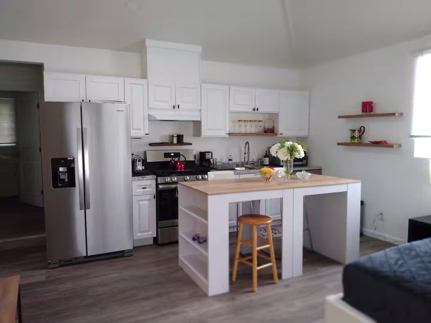 Building Photo - 5041 Alhama Dr