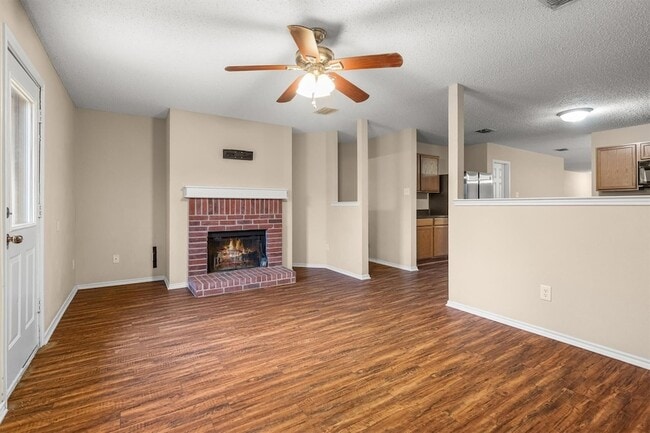 Building Photo - 3516 Clydesdale Dr