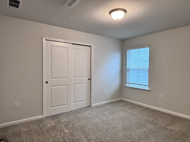 Building Photo - 429 Providence Spgs Ln