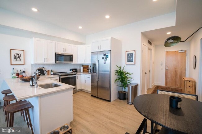 Building Photo - 1324 Frankford Ave