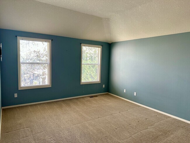 Building Photo - Lovely 4 bedroom in Wilsonville