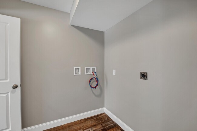 Building Photo - 259 Stage Rd