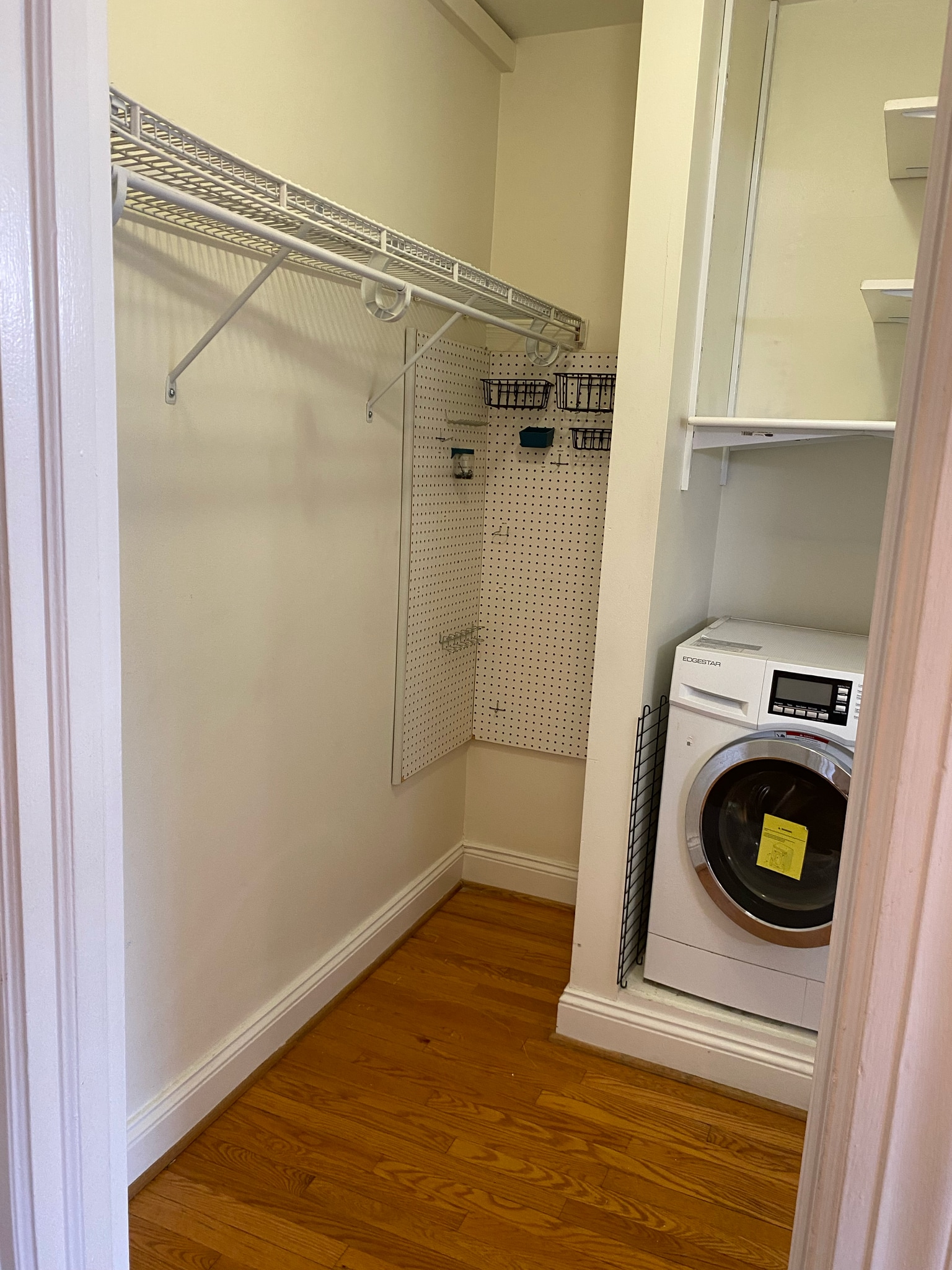 Building Photo - 15 E Kirby St