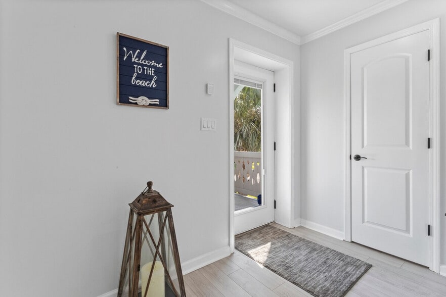 Building Photo - 139 Brady Dr