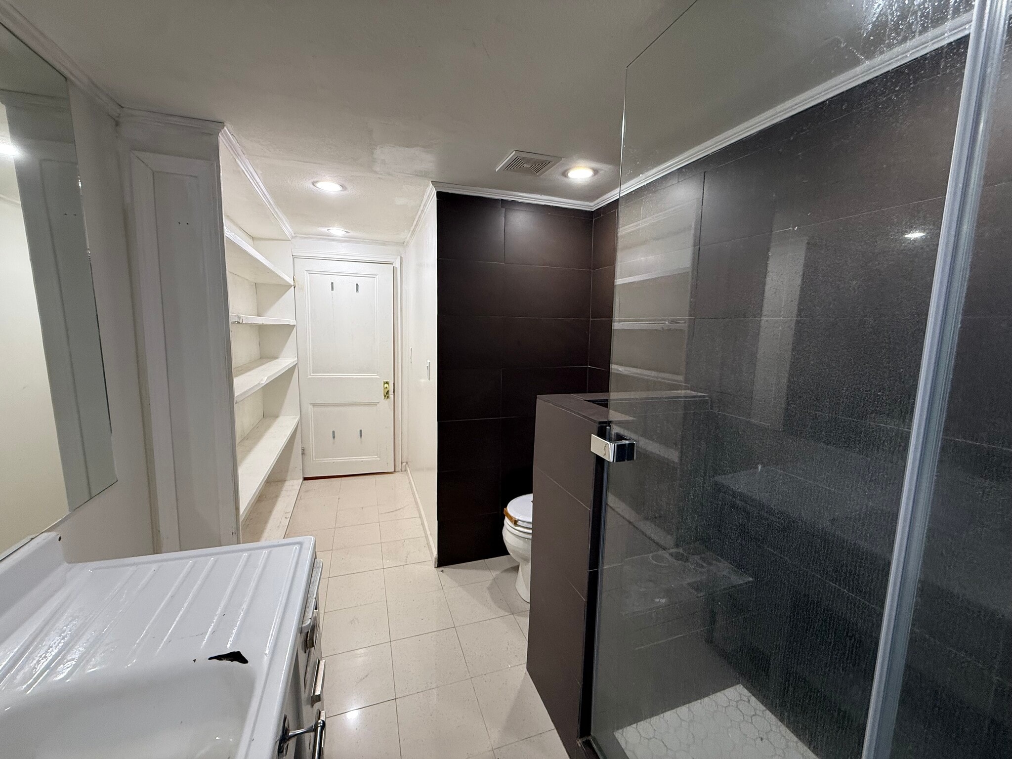 Building Photo - 321 E Stoddard St