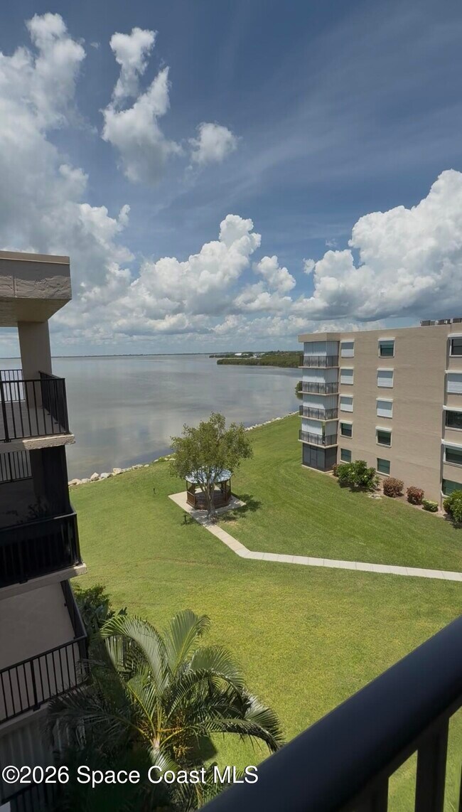 Building Photo - 201 International Dr