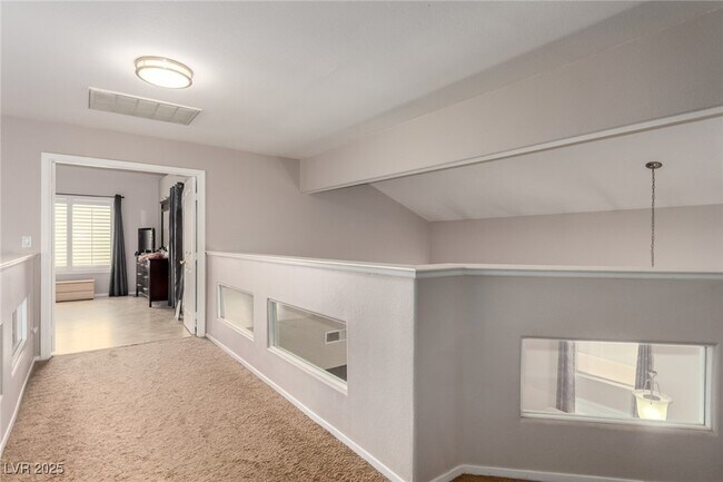 Building Photo - 217 Cimarron Village Way