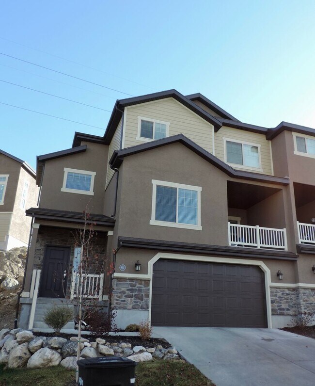 Building Photo - 3 bedroom Townhome - Provo's Southeast Bench