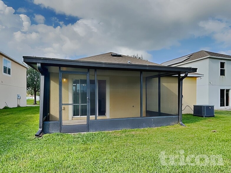 Building Photo - 13235 Waterford Castle Dr