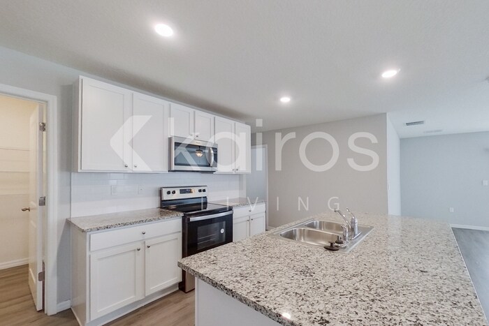 Building Photo - 8578 SW 44th Ct