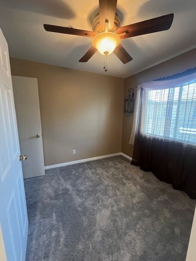 Building Photo - 41283 Ashton Cir