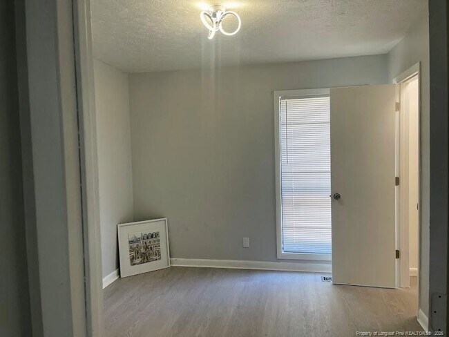 Building Photo - 1366 Worstead Dr