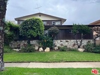 Building Photo - 10702 Crenshaw Blvd