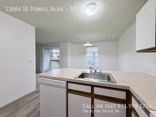 Building Photo - 13066 SE Powell Blvd