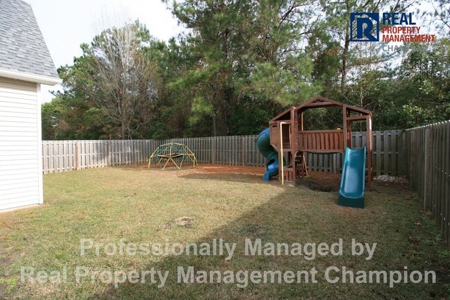 Building Photo - Immaculate 4 BD/3 BA Home w/Screened Porch and Fenced Back Yard