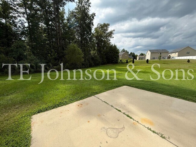 Building Photo - 2925 Grassy Knoll Cir