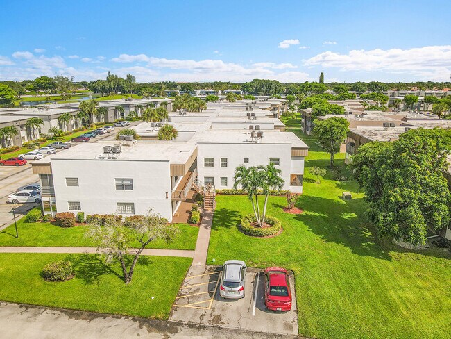 Building Photo - 407 Piedmont I