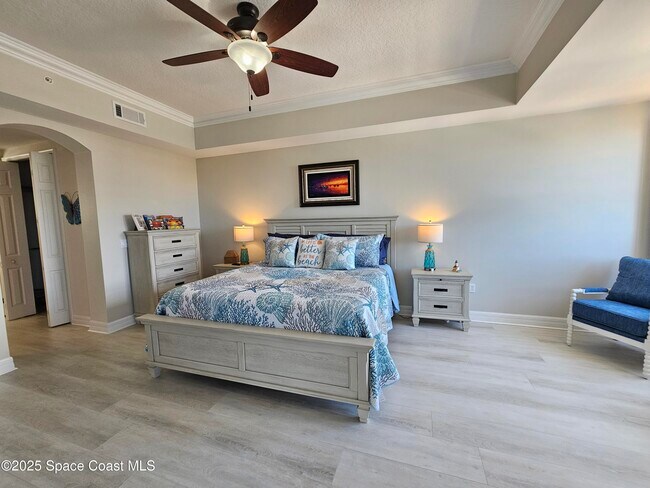 Building Photo - 590 S Banana River Dr