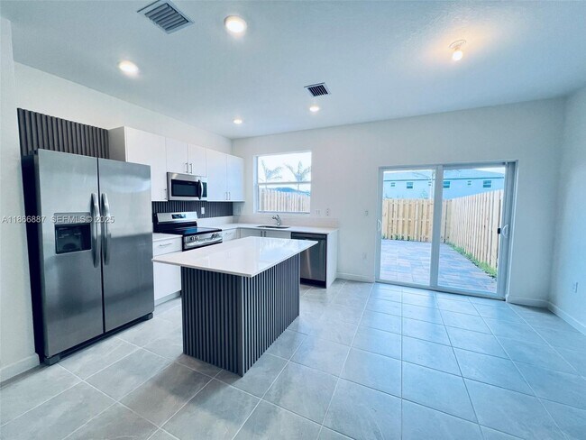 Building Photo - 17956 SW 358th St