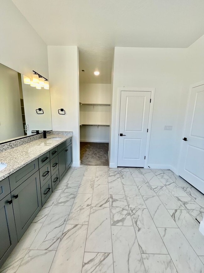 Building Photo - Four-Bedroom Home in Washington Fields