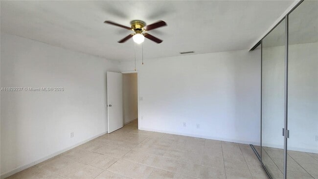Building Photo - 5060 Elmhurst Rd