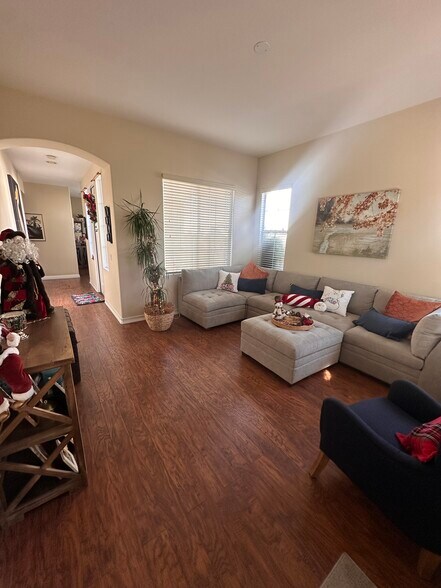 Building Photo - 2525 Saddlehorn Dr