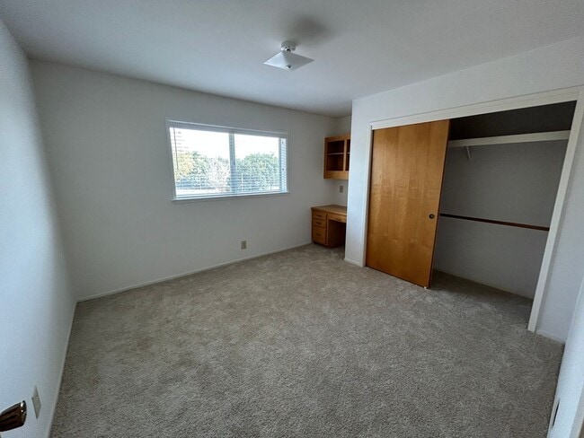 Building Photo - Rare opportunity to experience Country liv...