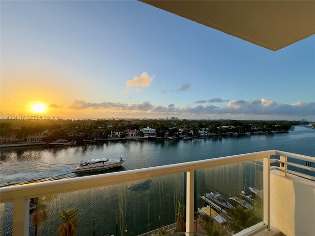 Building Photo - 5600 Collins Ave