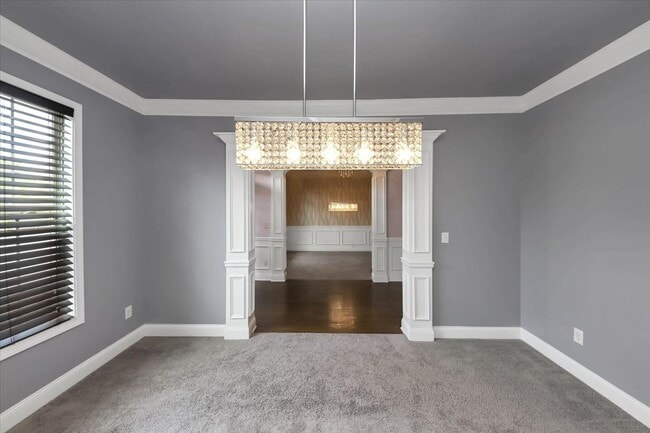 Building Photo - 6059 Cove Park Dr