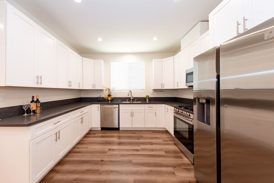 Building Photo - 22849 Macfarlane Dr