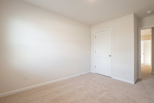 Building Photo - End unit! Available Early June!