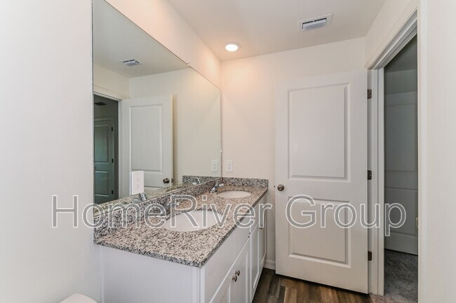 Building Photo - 4166 NW 40th Ave