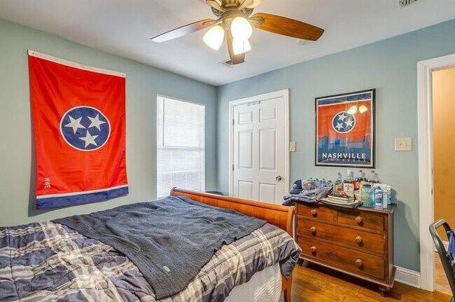 Building Photo - 3224 Cockrell Ave