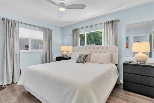 Building Photo - 104 24th St